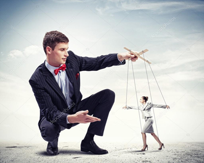 Мужчина-манипулятор