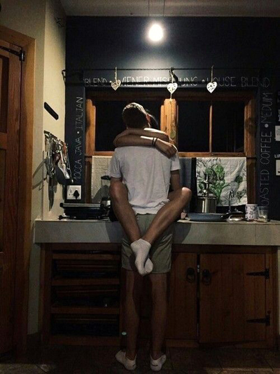 Мужчина младше