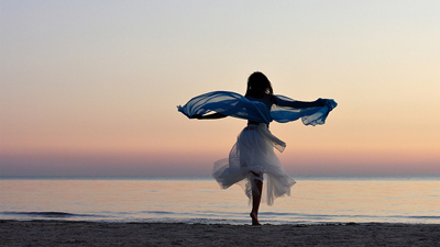 Зачем женщине танец: путь к себе через движение